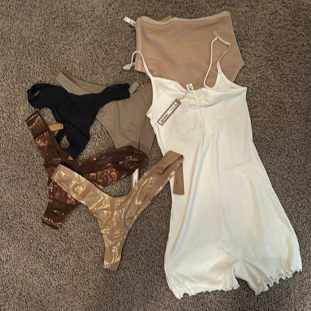 SKIMS BUNDLE